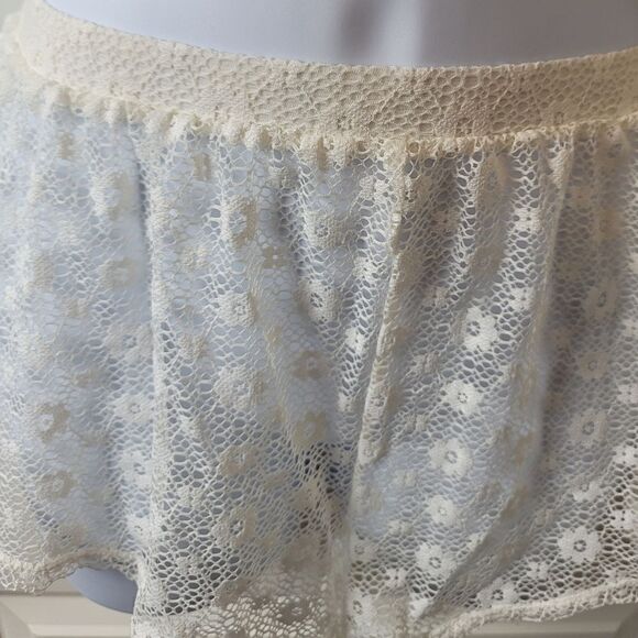 VICTORIA'S SECRET Lace Set  - Picture 4 of 10